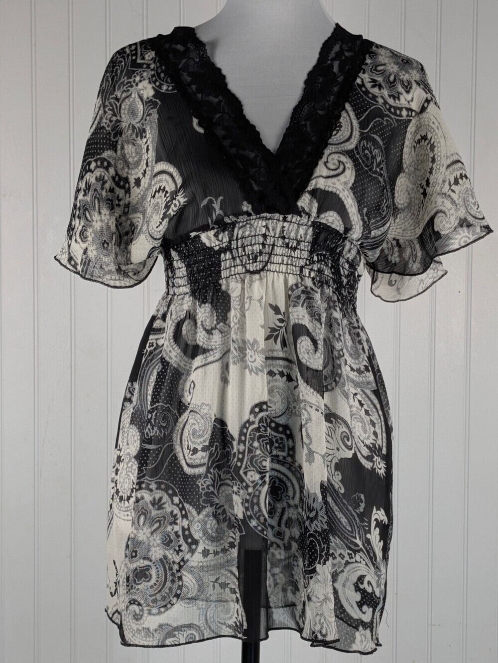 Y2K Babydoll Black and White Paisley Print Sheer V-Neck Blouse with Lace Trim M
